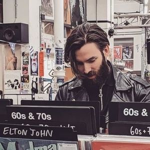 Meet your Posher, Mark